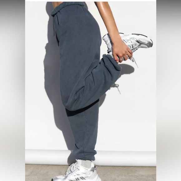 Oversized Jogger - Washed Navy French Terry - Picture 4 of 4